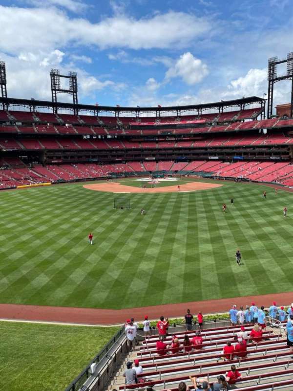 Busch Stadium, section: MVP1, row: A, seat: 7