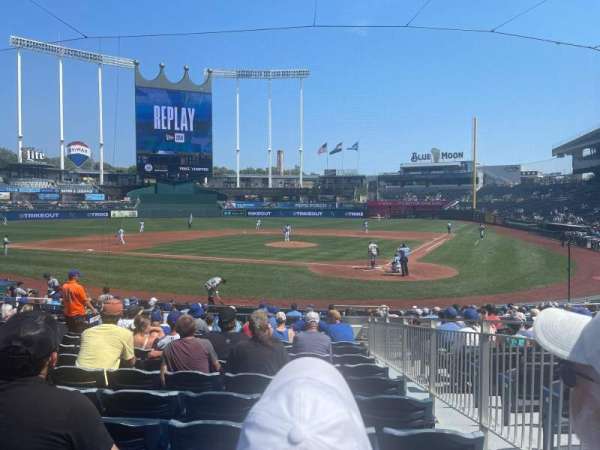Kauffman Stadium, section: 125, row: P, seat: 13