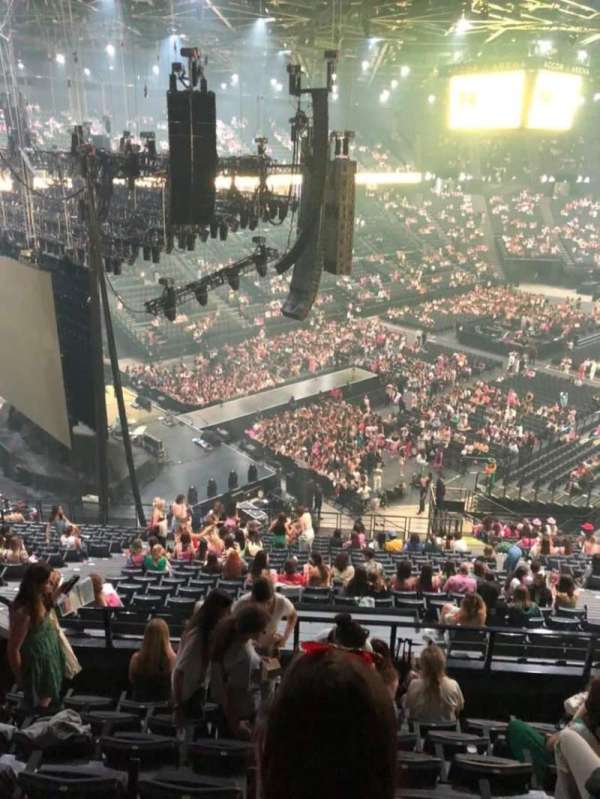 Accor Arena, section: Balcon L, row: 87, seat: 32