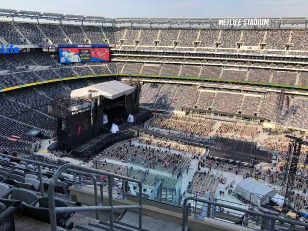 MetLife Stadium, section: 337, row: 15, seat: 26