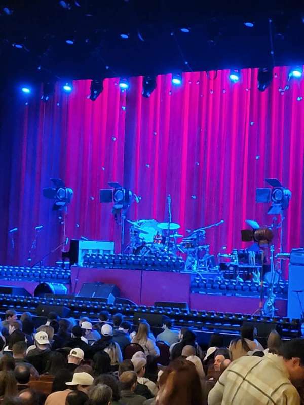 Chicago Theatre, section: MNFL2R, row: G, seat: 218