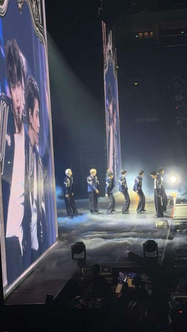 Uber Arena, section: 215, row: 12, seat: 14