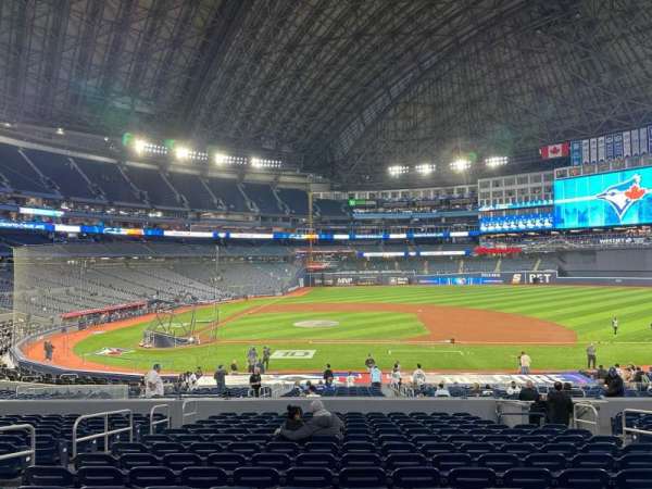 Rogers Centre, section: 118, row: 15, seat: 8