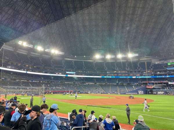 Rogers Centre, section: 113, row: 9, seat: 3