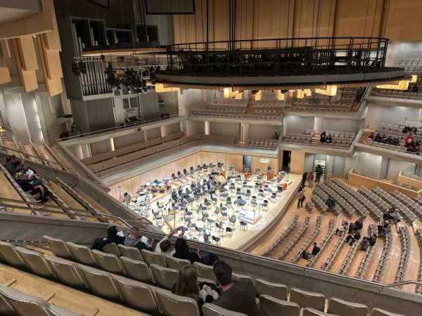 Roy Thomson Hall, section: L9, row: F, seat: 12