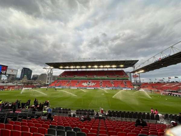 BMO Field, section: 122, row: 13, seat: 16