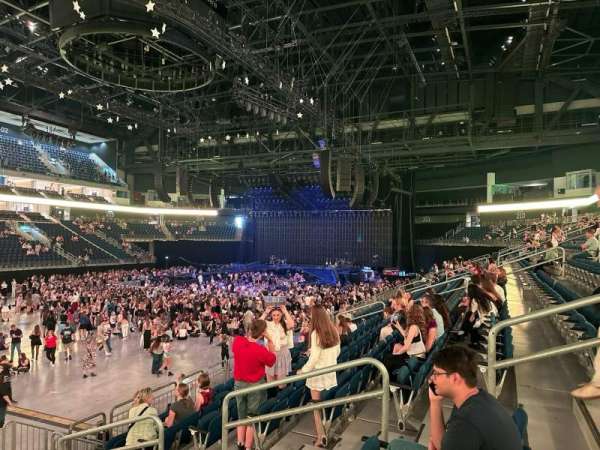 Uber Arena, section: 204, row: 14, seat: 11