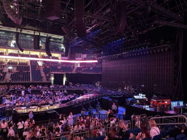 Uber Arena, section: 208, row: 13, seat: 8