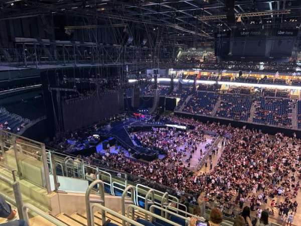 Uber Arena, section: 404, row: 9, seat: 7