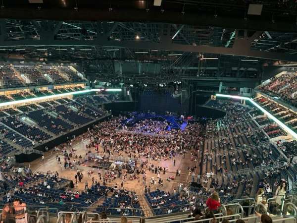 Uber Arena, section: 413, row: 11, seat: 7