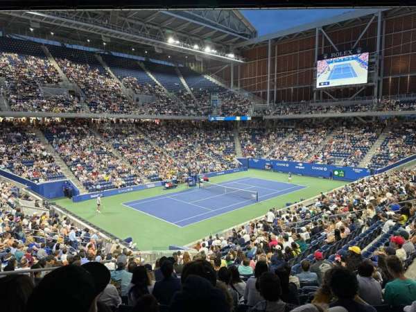 Louis Armstrong Stadium, section: 16, row: W, seat: 29