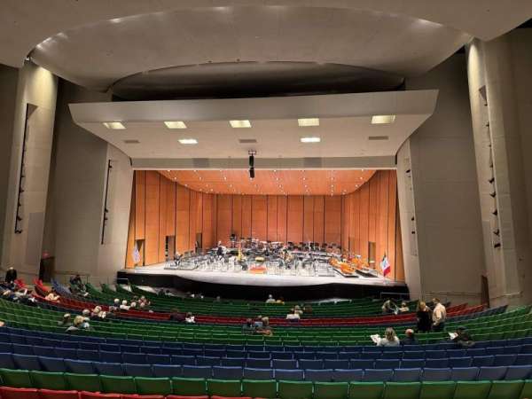 Des Moines Civic Center, section: 5E, row: Y, seat: 63