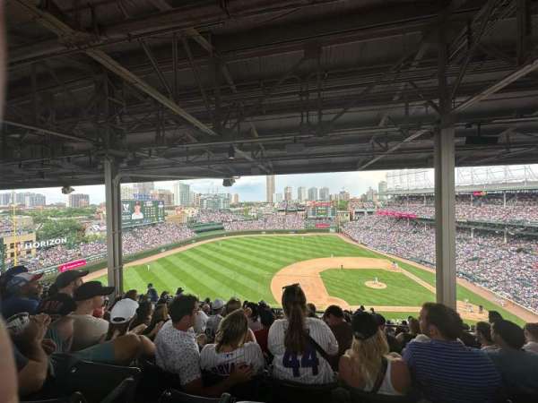 Wrigley Field, section: 410L, row: 7, seat: 16