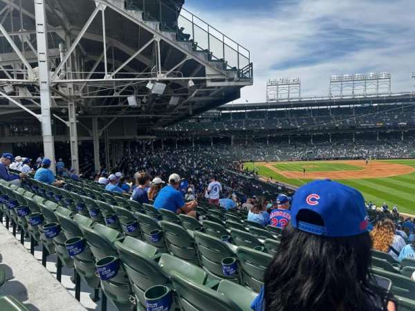 Wrigley Field, section: 232, row: 25, seat: 25