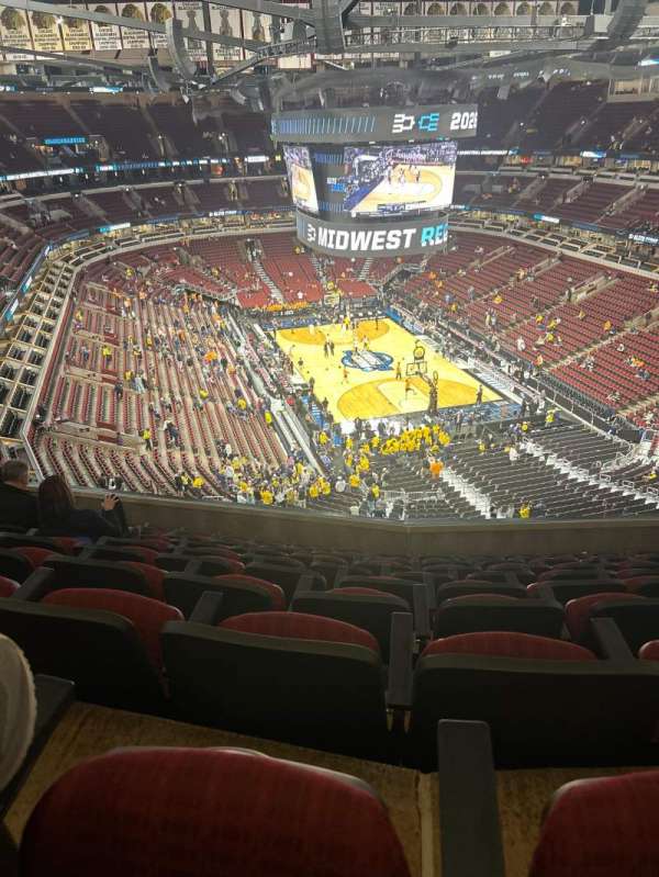 United Center, section: 328, row: 10, seat: 9