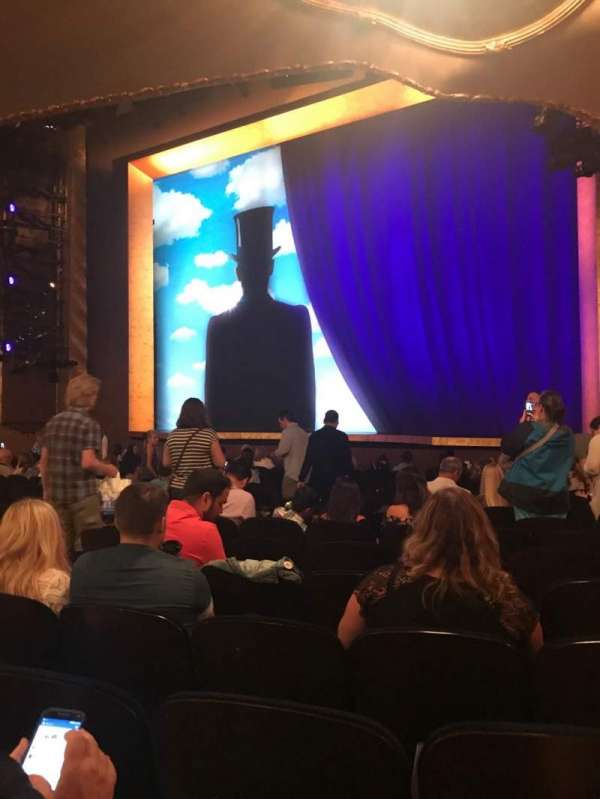 Lunt-Fontanne Theatre, section: Orchestra R, row: Q, seat: 16