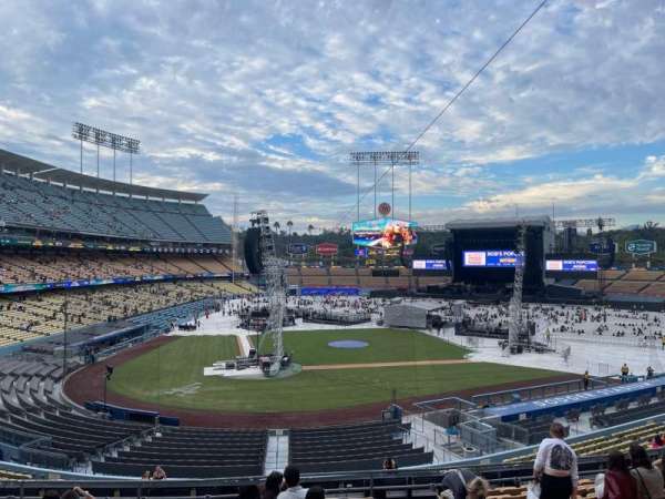 Dodger Stadium, section: 118LG, row: L, seat: 4