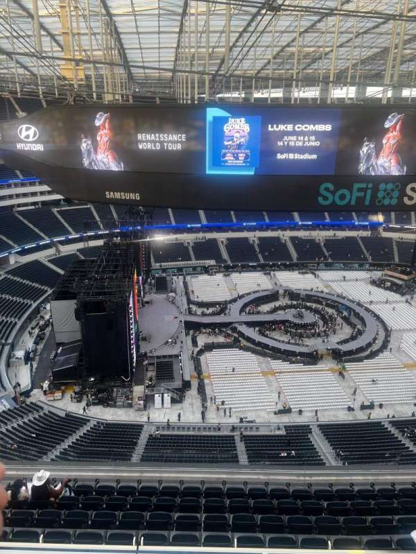 SoFi Stadium, section: 511, row: 9, seat: 9