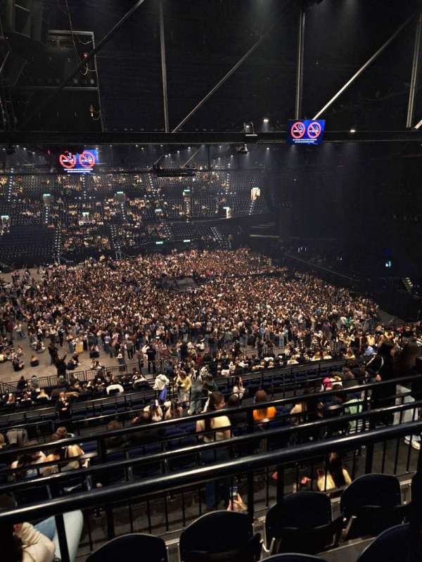 Hallenstadion, section: H2, row: 44, seat: 22