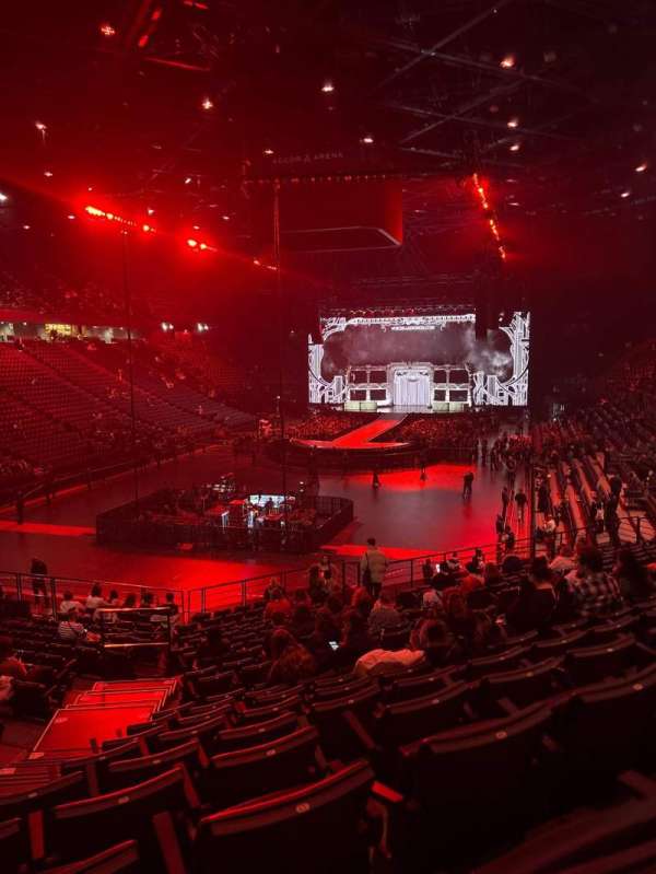 Accor Arena, section: Gradin B, row: 6, seat: 12