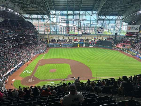 Daikin Park, section: 424, row: 12, seat: 20