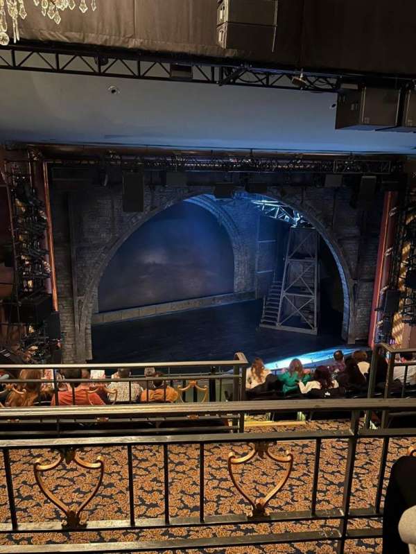 Lunt-Fontanne Theatre, section: Middle Mezzanine LC, row: B, seat: 121
