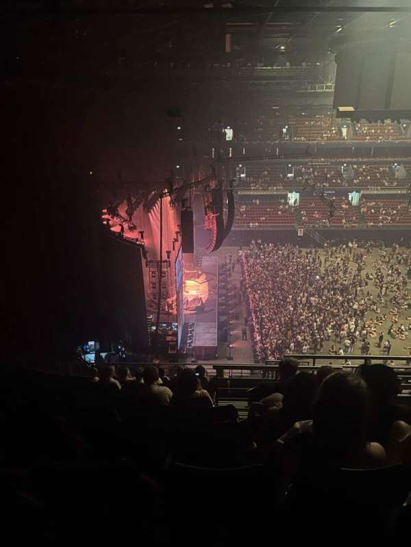 Qudos Bank Arena, section: 79, row: L, seat: 29