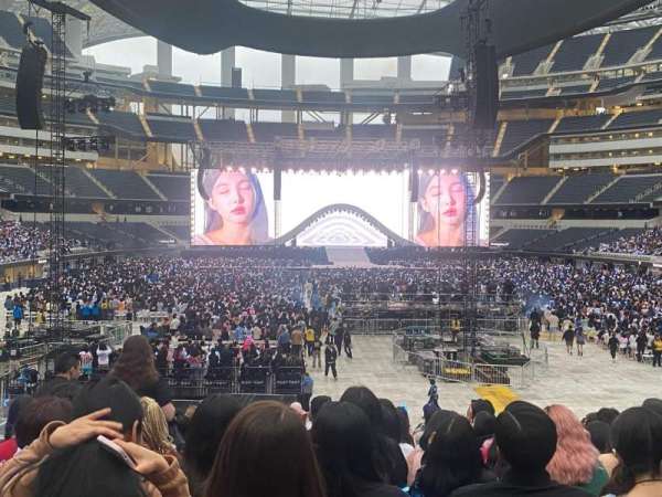 SoFi Stadium, section: 121, row: 17, seat: 21