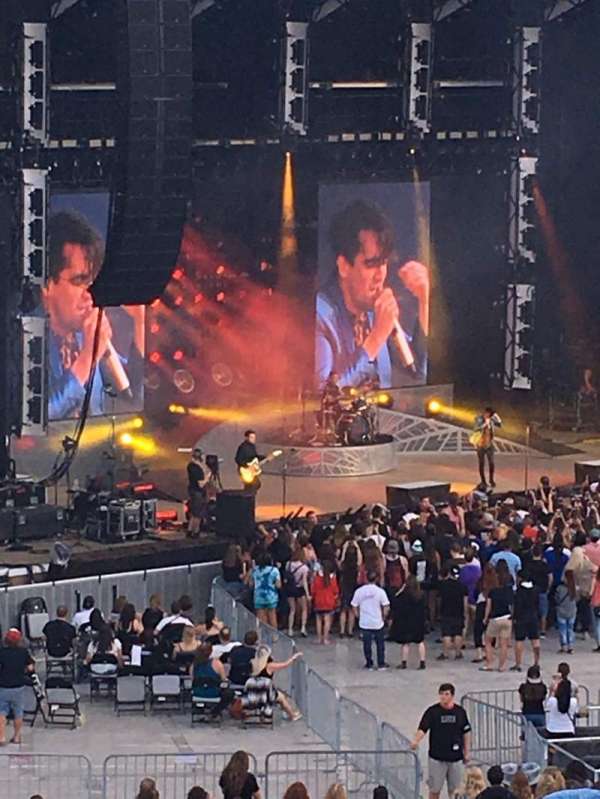 Jones Beach Theater, section: 107, row: H, seat: 6