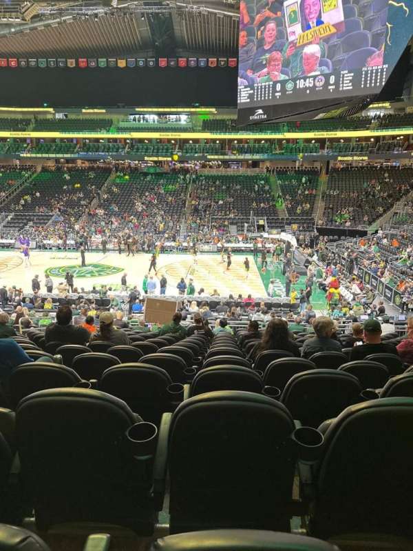 Climate Pledge Arena, section: 13, row: U, seat: 14