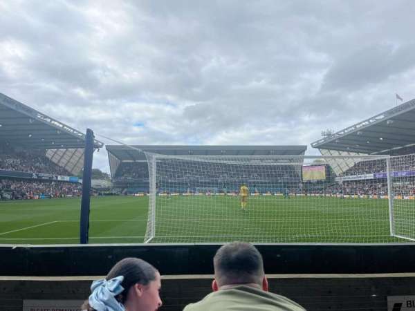 The Den, section: Cold Blow Lane, row: B, seat: 34