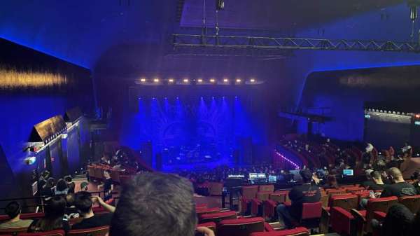 L'Olympia, section: Balcon, row: 21, seat: 25