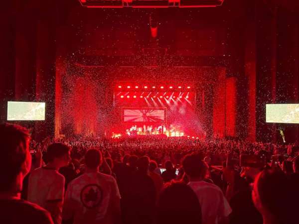 TD Pavilion at the Mann, section: Main 300, row: OO, seat: 315