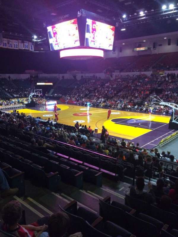 Pechanga Arena, section: L22, row: 7, seat: 6