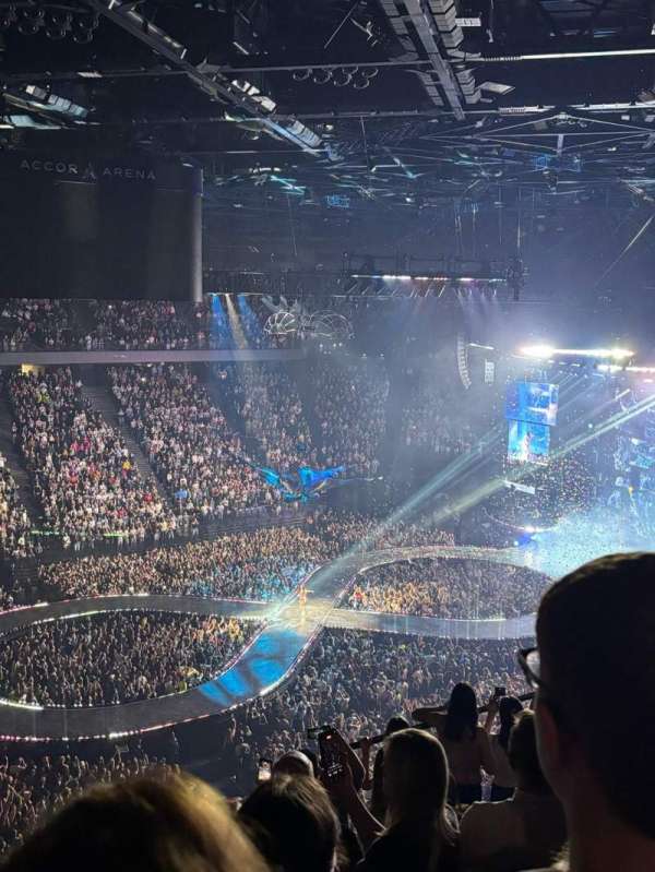 Accor Arena, section: Balcon E, row: 87, seat: 12