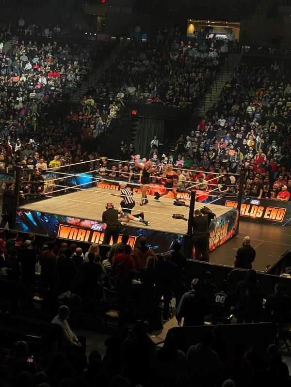 Nassau Veterans Memorial Coliseum, section: 101, row: 7