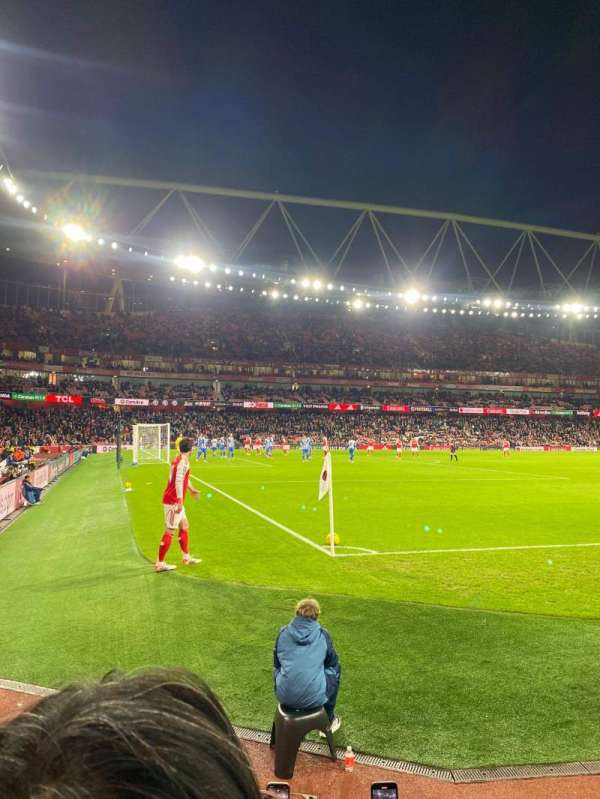 Emirates Stadium, section: 5, row: 4, seat: 124