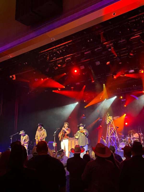 Ryman Auditorium, section: MF-3, row: h, seat: 1