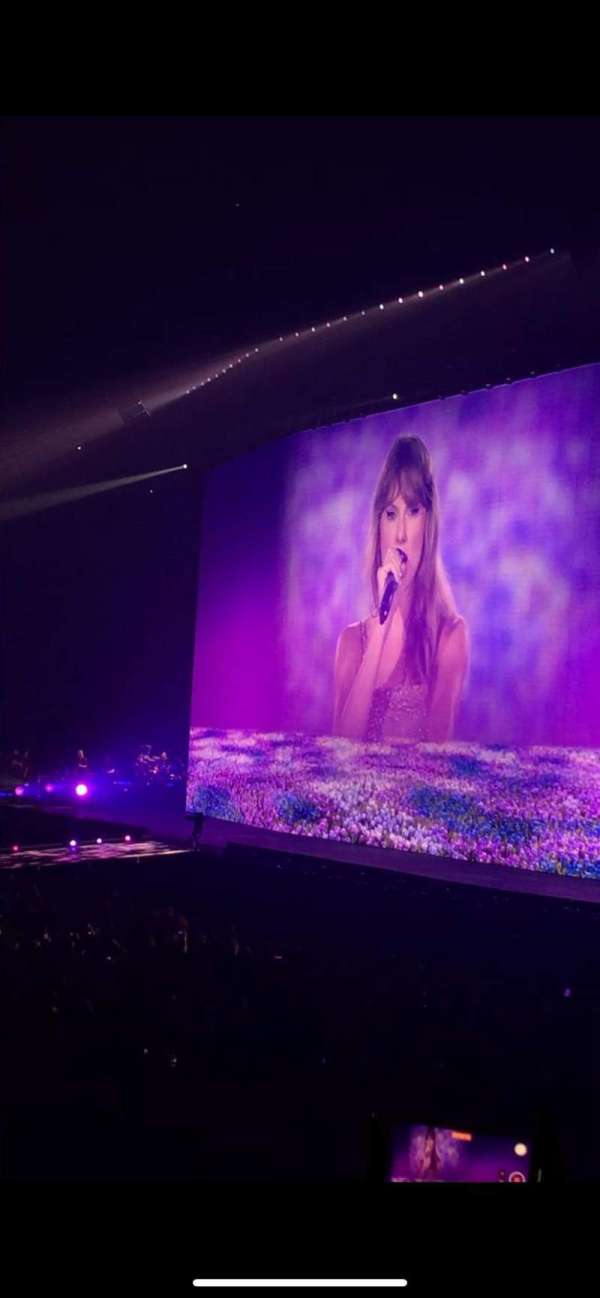 Paris La Défense Arena, section: 116, row: 15, seat: 13
