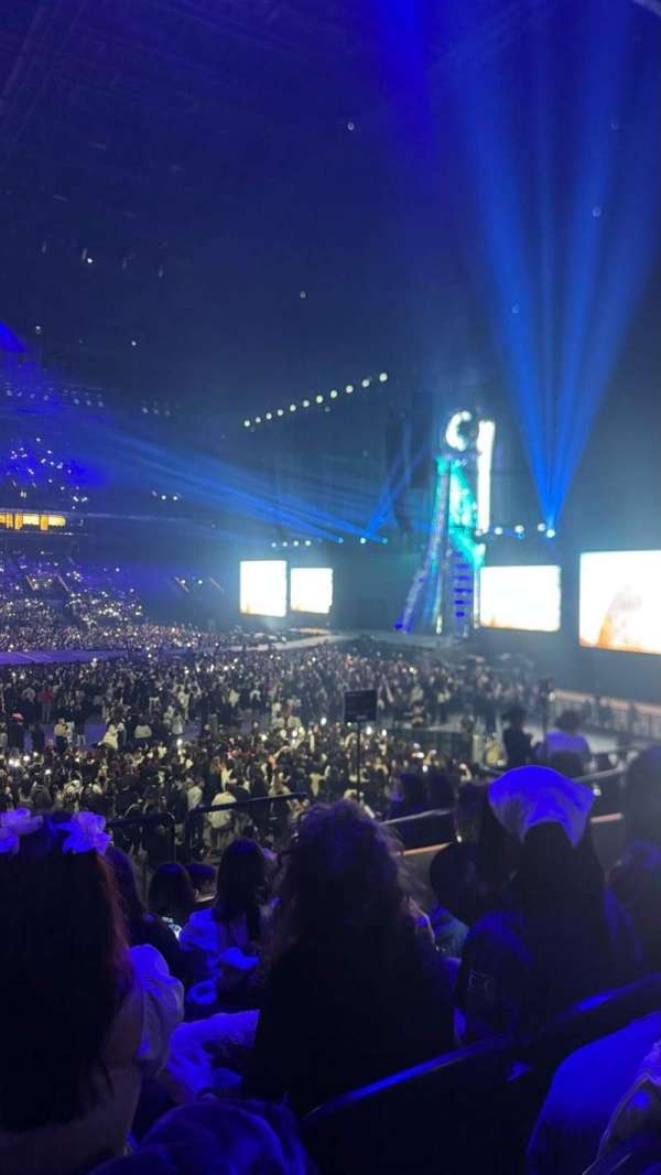 Paris La Défense Arena, section: 115, row: 22, seat: 10