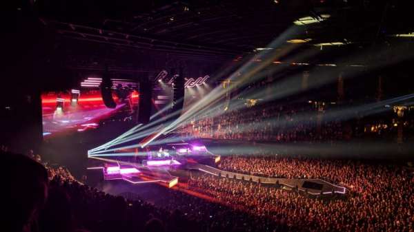 Kia Forum, section: 227, row: 7, seat: 5
