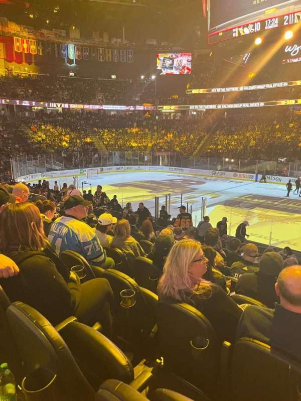 T-Mobile Arena, section: 6, row: M, seat: 17