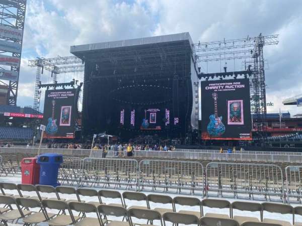 Citizens Bank Park, section: Floor MM, row: 6, seat: 15