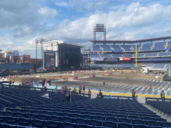 Citizens Bank Park, section: 136, row: 23, seat: 4
