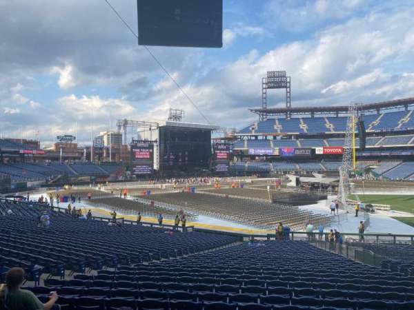 Citizens Bank Park, section: 133, row: 35, seat: 9