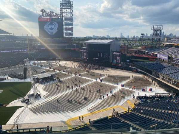 Citizens Bank Park, section: 313, row: 7, seat: 18