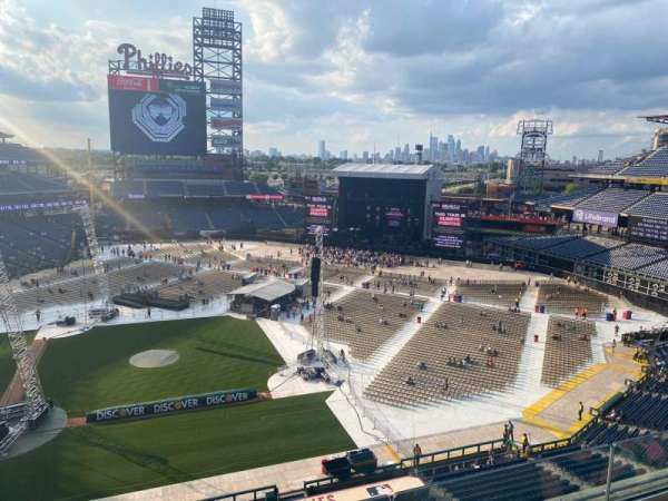 Citizens Bank Park, section: 316, row: 3, seat: 12