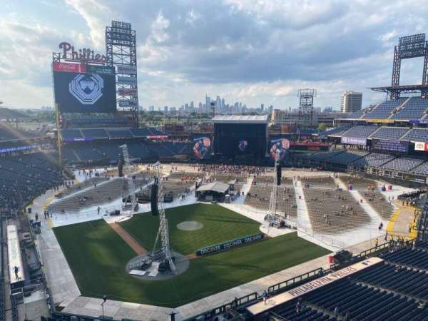 Citizens Bank Park, section: 319, row: 2, seat: 12