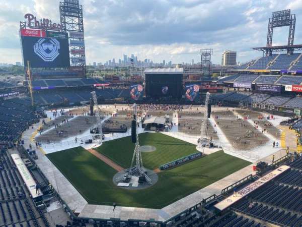 Citizens Bank Park, section: 320, row: 2, seat: 12