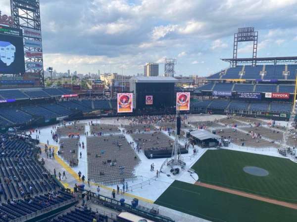 Citizens Bank Park, section: 325, row: 1, seat: 11